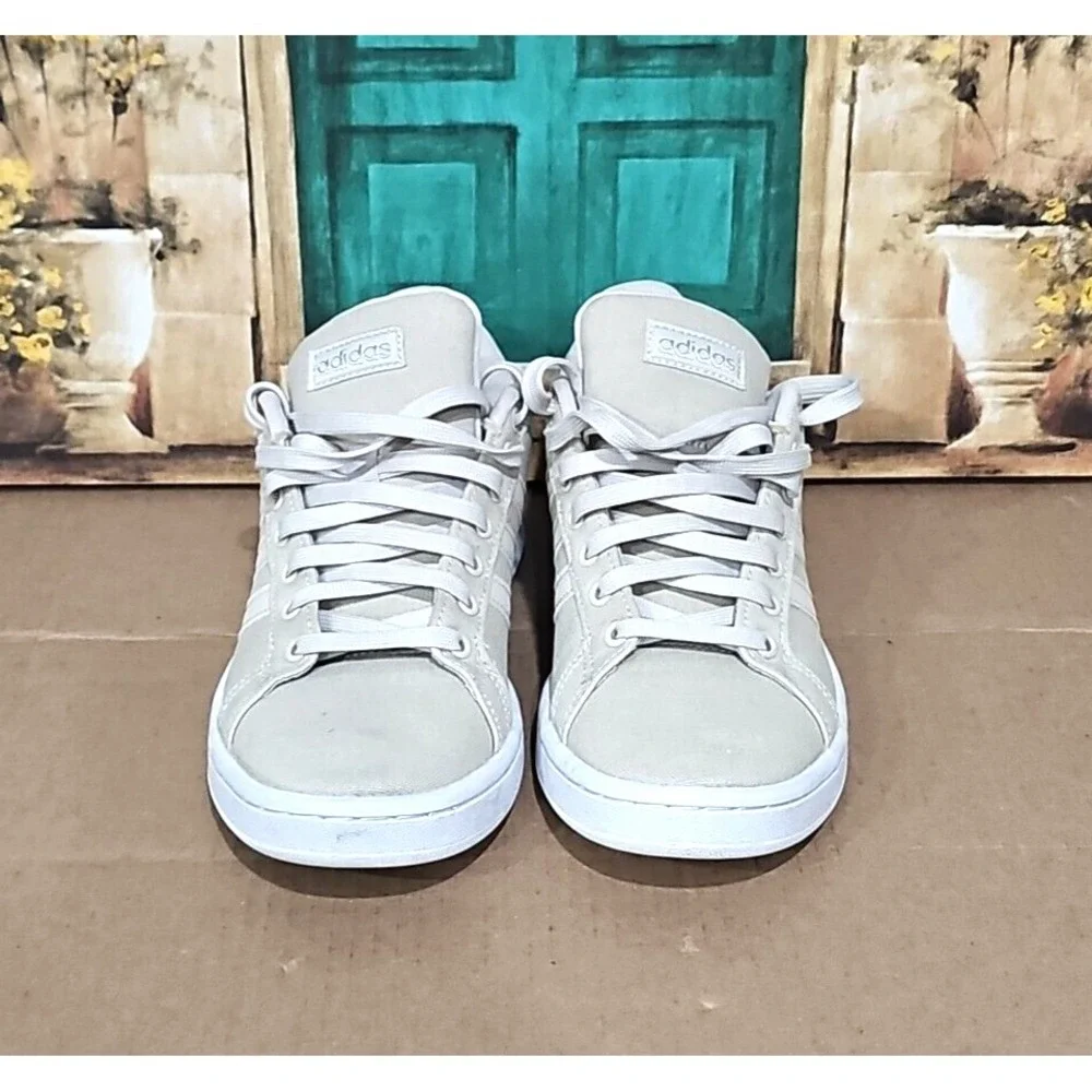 Adidas  Cloudfoam Women's  US Size 8 Sneakers  - HWI 28Y001